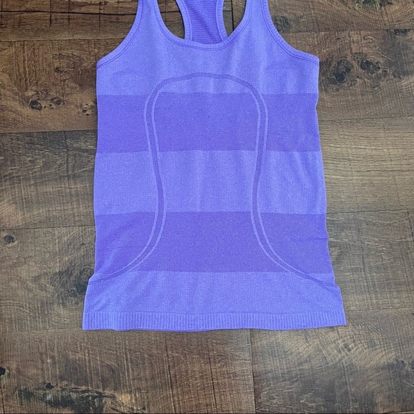 Lululemon Womens swiftly tech racerback tank top purple Sz 6 activewear - Picture 3 of 9